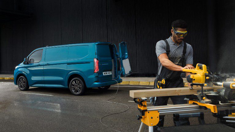 ford transit custom empresa