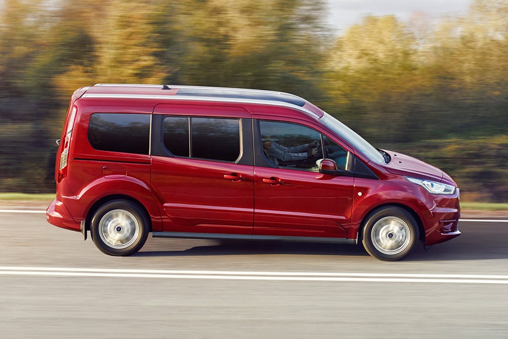 ford tourneo connect motores