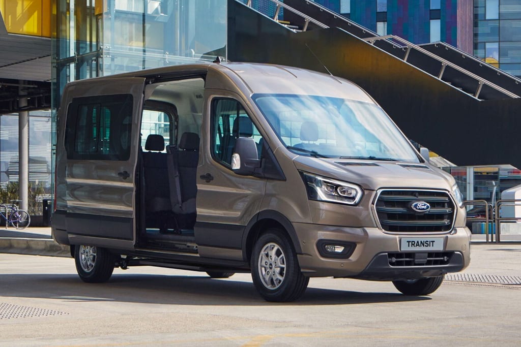 ford transit minibus habitáculo