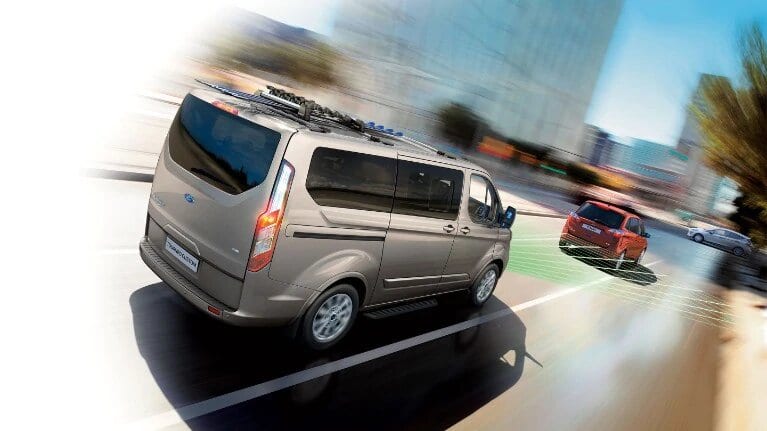 ford tourneo custom precio equipamiento