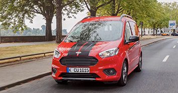 ford transit courier diseño exterior