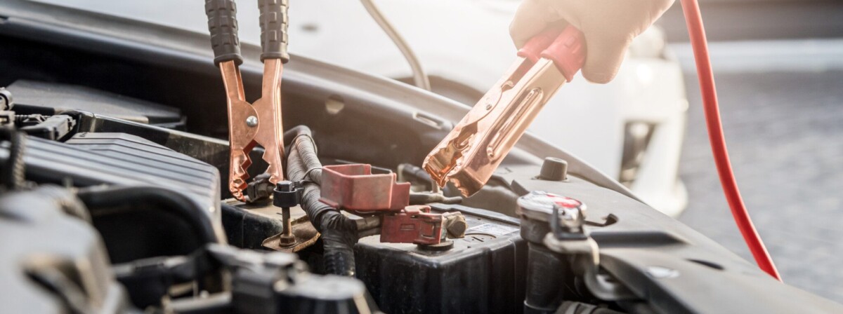 poner pinzas en el coche para arrancarlo como hacerlo