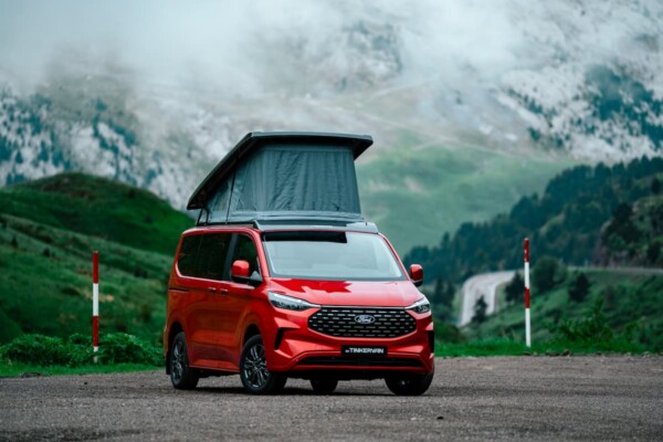 Furgoneta Ford Camper Furgoneta Ford Camper roja